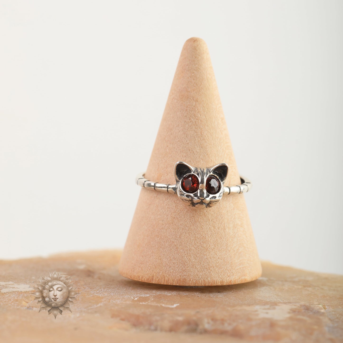 Garnet Cat Ring